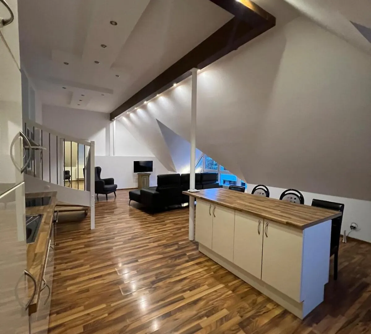 וינה Loft Apartment With Terrace